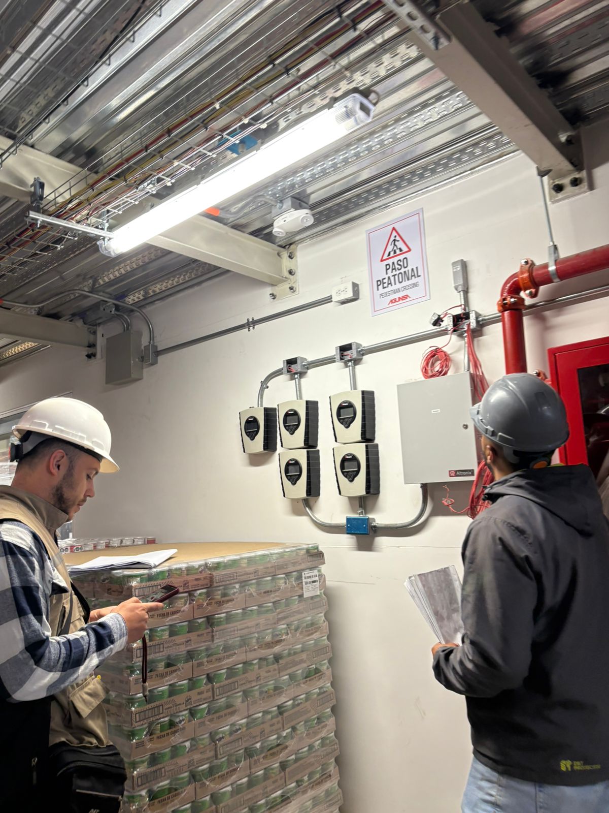 Revisión de tableros e instalaciones eléctricas en obra