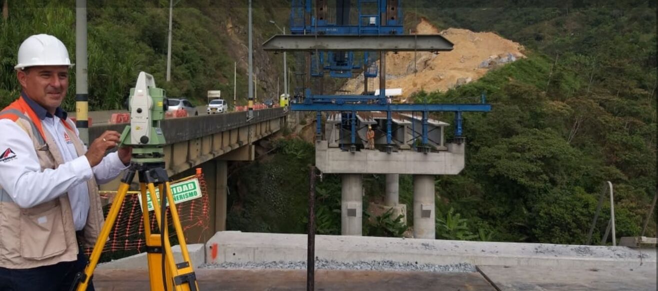 Replanteo topográfico en obra de puente vehicular
